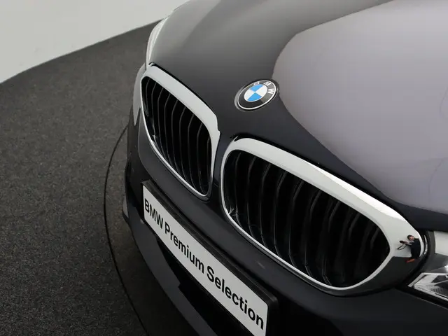 BMW 5 Serie Sedan 530e 2019 Hybride Benzine 6