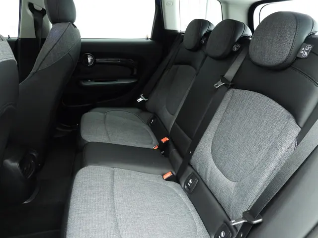 MINI Clubman Cooper 2021 Benzine 8