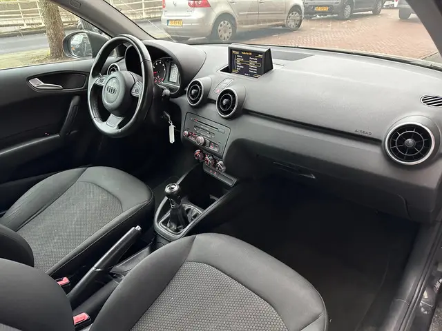 Audi A1 1.2 TFSI Pro Line S Clima 2013 Benzine 9