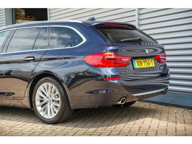 BMW 5 Serie Touring 520i Executive 2017 Benzine 30