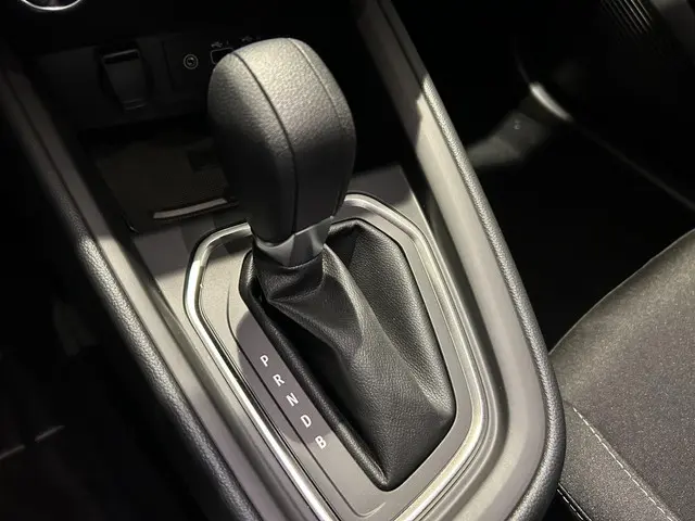 Mitsubishi Colt 1.6 HEV Intense 2025 Hybride Benzine 22