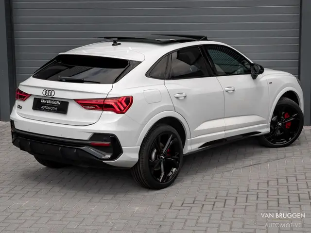 Audi Q3 Sportback 45 TFSI e S-Line 2022 Hybride Benzine 36