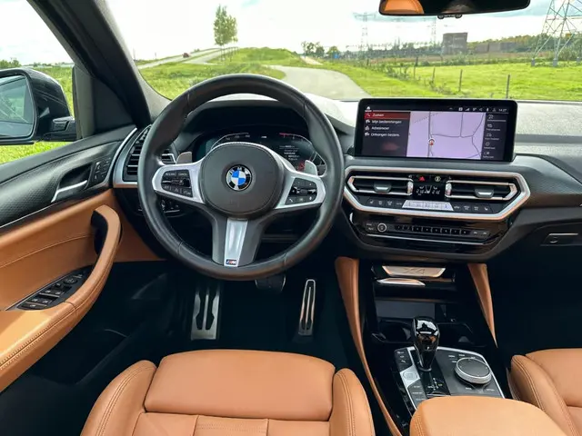 BMW X4 xDrive20i Bns Ed.+ PANORAMADAK | NAP ! 2021 Benzine 16