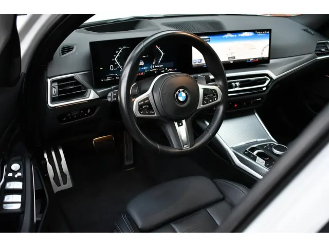 BMW 3 Serie 330d M-Sport Pro 2023 Diesel 38