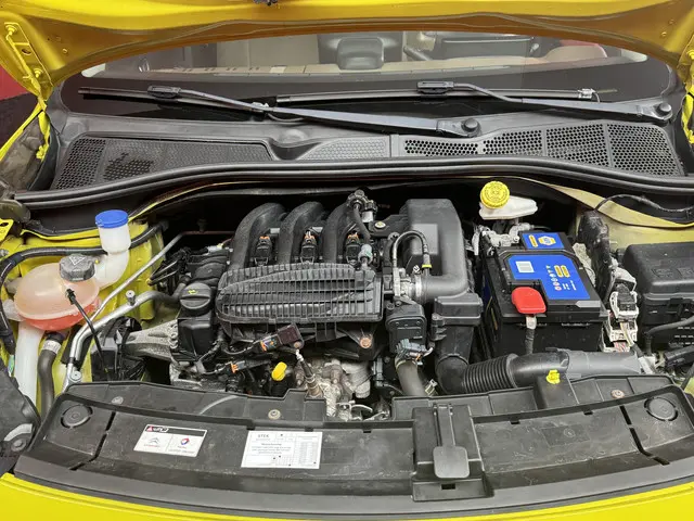 Citroën C4 Cactus 1.2 VTi Feel 2015 Benzine 11