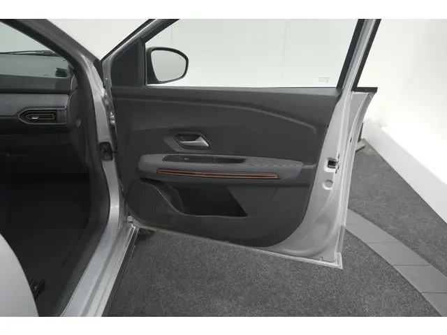 Dacia Sandero Stepway TCe 90 Expression 2023 Benzine 67