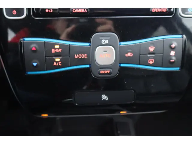 Nissan Leaf Tekna 24 kWh 2015 Elektrisch 31