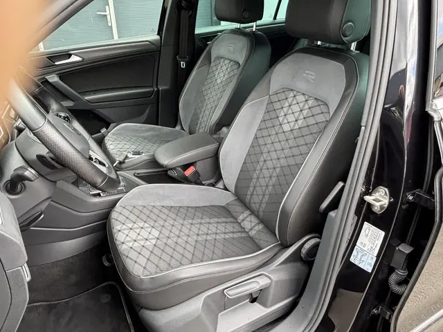 Volkswagen Tiguan 1.5 TSI R-Line Business+ 2021 Benzine 15