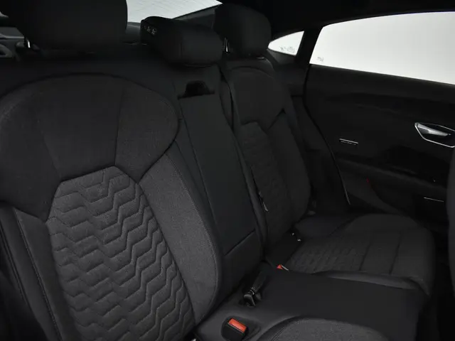 Audi e-tron GT 476pk Competition 93 kWh 2022 Elektrisch 18