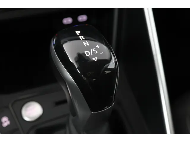 Volkswagen Taigo 1.0 TSI 110pk DSG Life 2022 Benzine 21