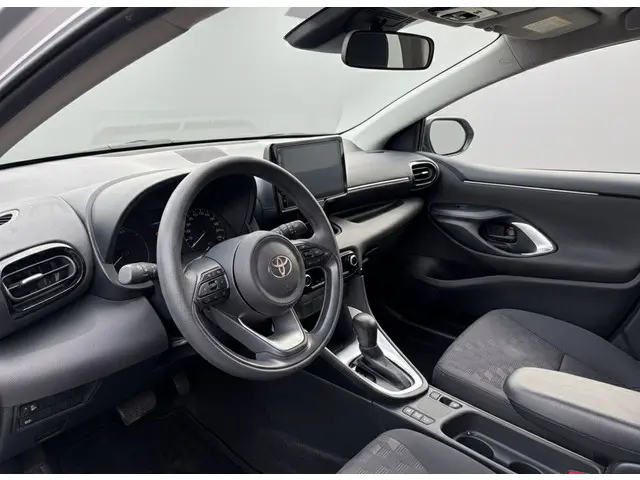Toyota Yaris 1.5 Hybrid Comfort 2024 Hybride Benzine 8