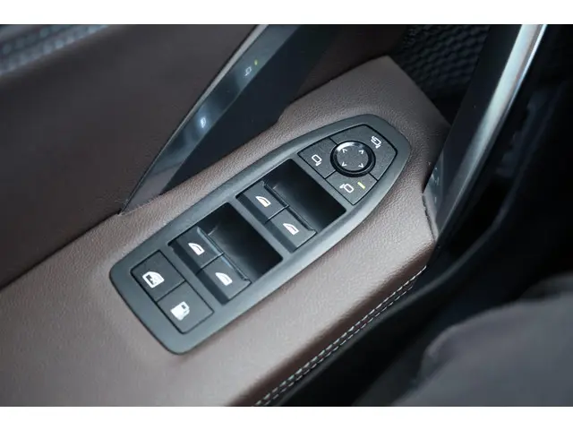 BMW X1 xDrive30e 2023 Hybride Benzine 33