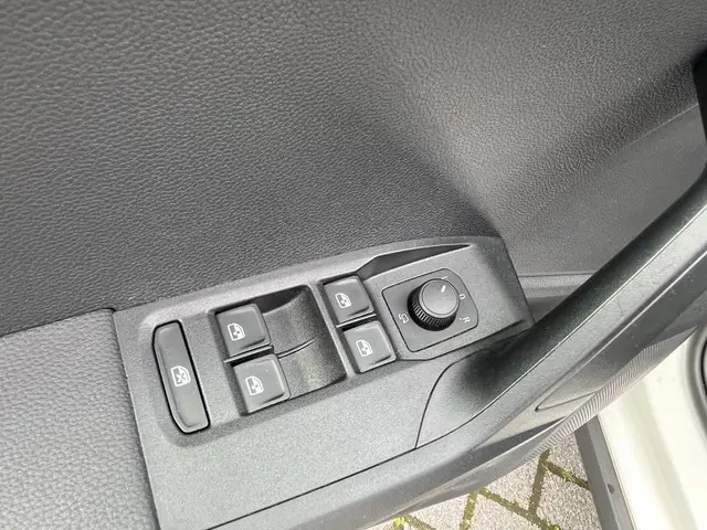 SEAT Arona 1.0 TSi DSG Style 2021 Benzine 17