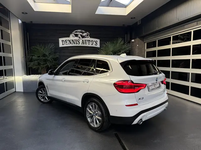 BMW X3 xDrive30e advantage 2021 Hybride Benzine 4