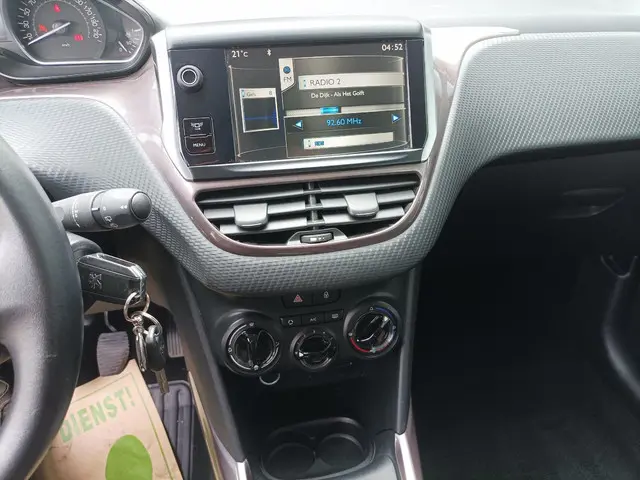 Peugeot 2008 1.2 VTi Blue Lease 2014 Benzine 9