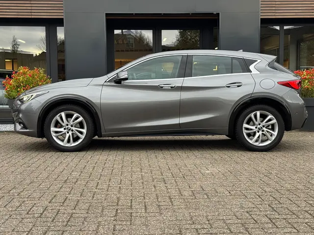Infiniti Q Q30 1.6t 115kW Luxe 2016 Benzine 2