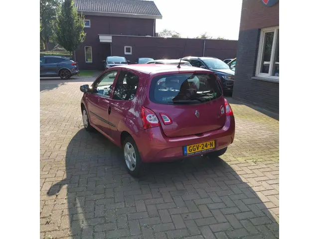 Renault Twingo 1.2 16V airco 2013 Benzine 2