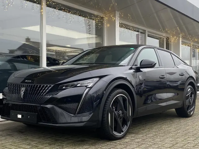 Peugeot 408 1.6 HYbrid GT 180 EAT8 2024 Hybride Benzine 11