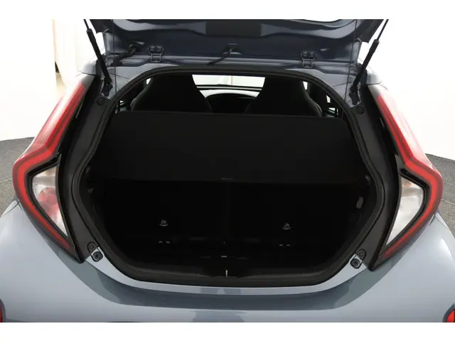 Toyota Aygo X 1.0 VVT-i MT Play 2024 Benzine 23