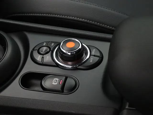 MINI Clubman Cooper 2021 Benzine 12