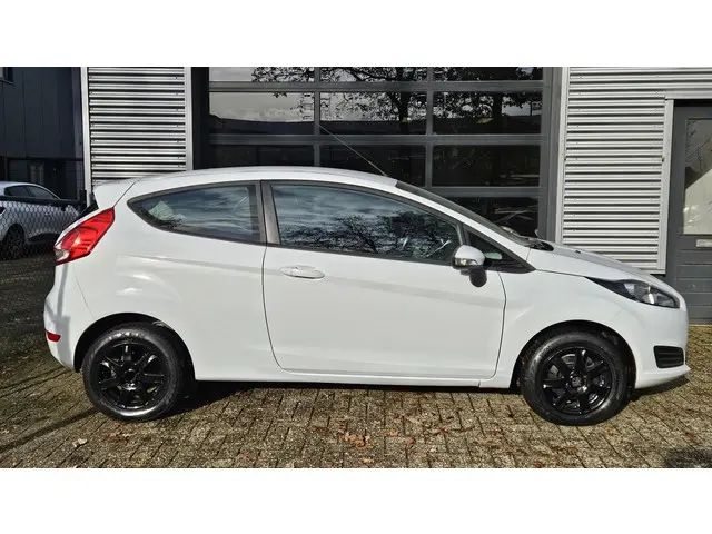Ford Fiesta 1.25 2012 Benzine 3