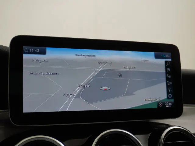 Mercedes-Benz C-Klasse 180 AMG line 2019 Benzine 27