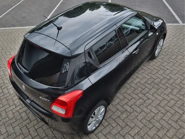 Suzuki Swift 1.2 Select 2017 Benzine 4