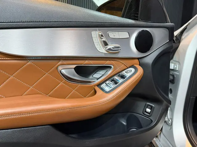 Mercedes-Benz C-Klasse AMG 63 S 2017 Benzine 14