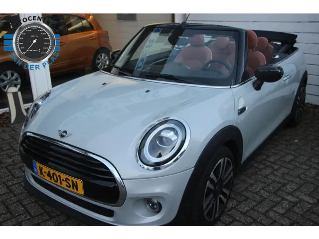 MINI Cooper Cabrio 2
