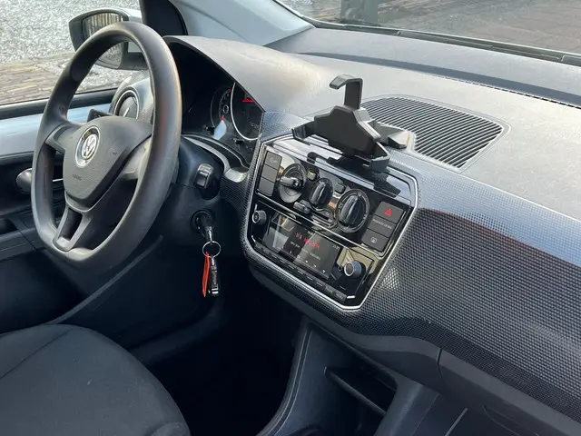 Volkswagen up! 1.0 BMT move up! NL-AUTO-NAP. 2017 Benzine 16