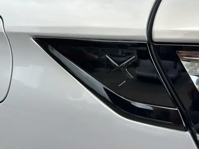 DS DS 7 E-Tense 225 Opéra 2023 Hybride Benzine 40