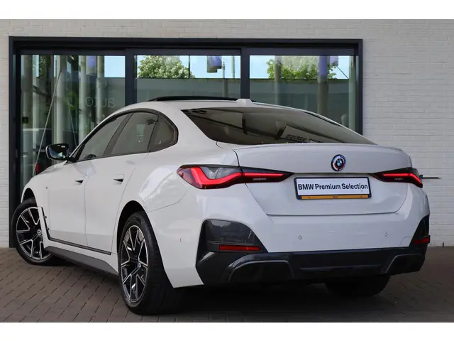 BMW i4 2
