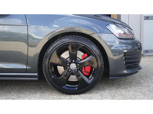 Volkswagen Golf 2.0 TSI 230pk GTI 2014 Benzine 50