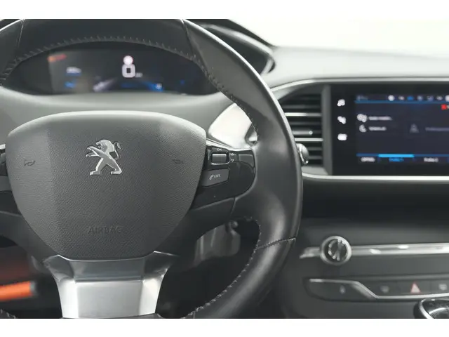 Peugeot 308 PureTech 110 Blue Lease Active 2021 Benzine 33