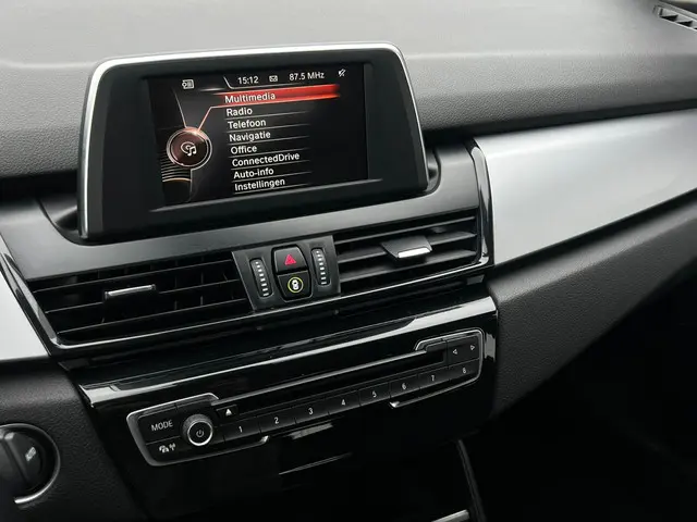 BMW 2 Serie Active Tourer 218i Executive 2015 Benzine 14