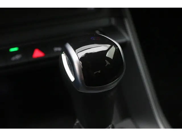 Audi Q3 45 TFSI e S edition 2021 Hybride Benzine 57