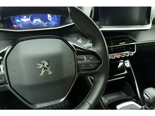 Peugeot 2008 1.2 PureTech GT-Line 2020 Benzine 25