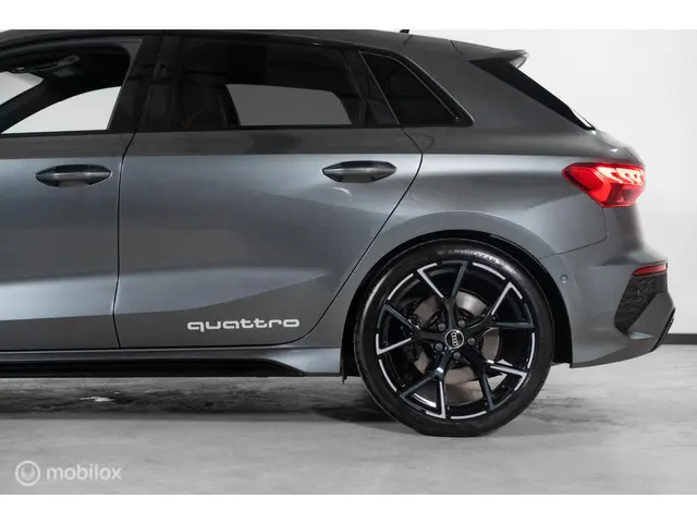 Audi RS3 2.0 TFSI RS 3 quattro 2022 Benzine 8