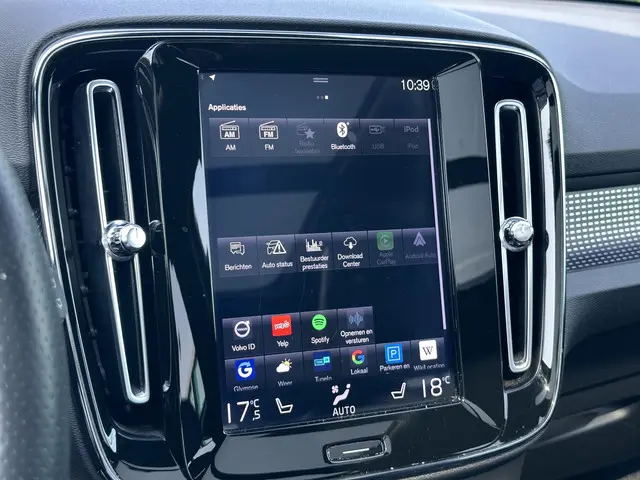 Volvo XC40 1.5 T3 R-Design 2019 Benzine 19