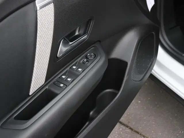 Citroën C4 1.2 Puretech Feel Pack 2024 Benzine 16