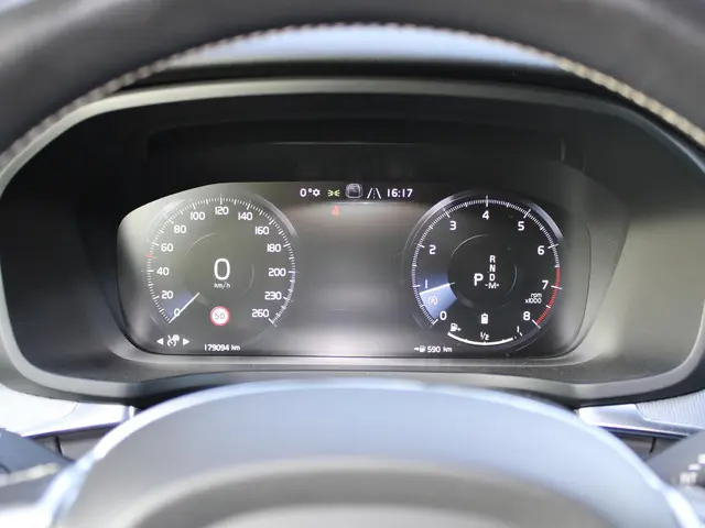 Volvo S60 2.0 B3 R-Design 2021 Hybride Benzine 29