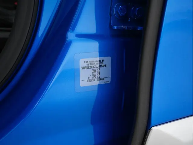 Peugeot e-2008 EV GT 50 kWh {SOH-91%} 2020 Elektrisch 36