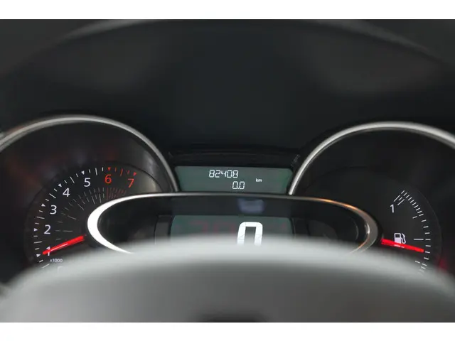 Renault Clio Estate TCe 90 Limited 2019 Benzine 36