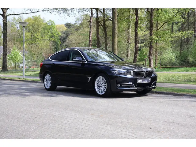BMW 3 Serie GT 320i High Executive 2020 Benzine 7