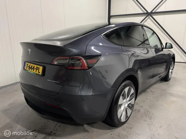 Tesla Model Y Long Range AWD 75 kWh 2022 Elektrisch 8