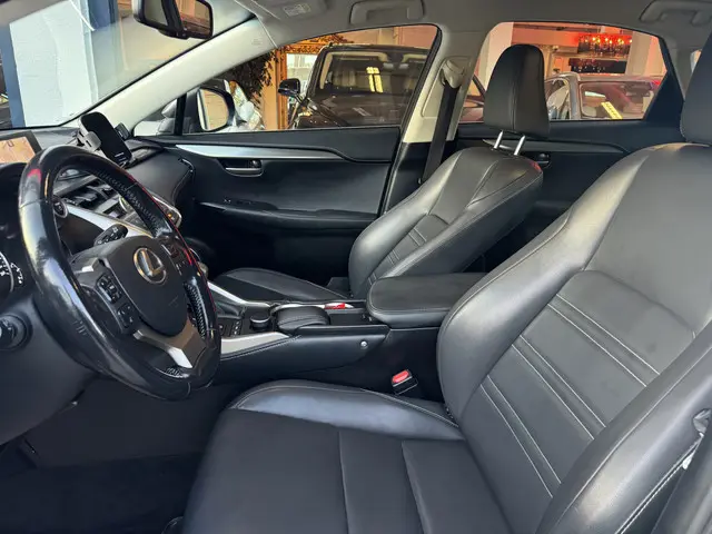 Lexus NX 300h AWD Business Line 2016 Hybride Benzine 18
