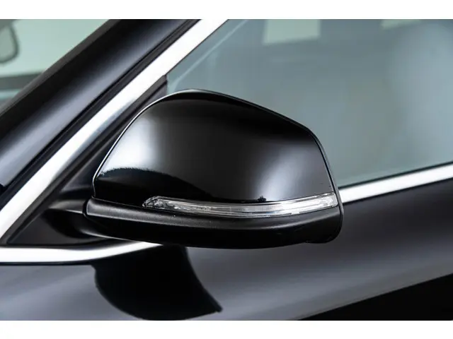 BMW X1 sDrive20i High Executive 2019 Benzine 26