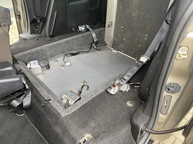 Citroën Berlingo 1.6 VTi Tendance 2013 Benzine 11