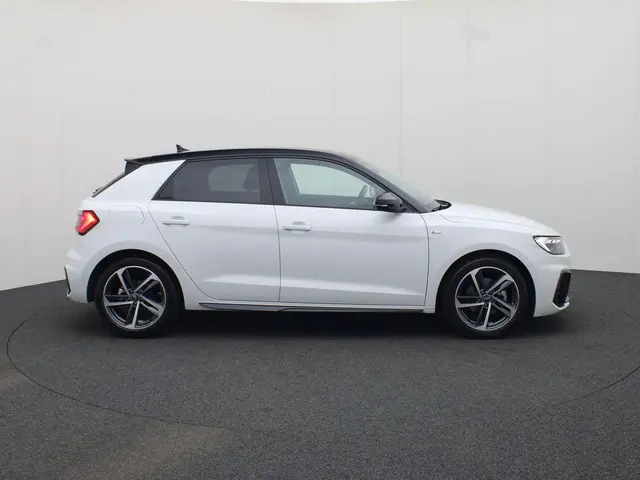Audi A1 Sportback 30 TFSI/116PK S edition 2024 Benzine 3