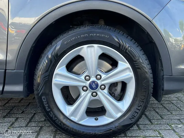 Ford Kuga 1.5 Trend 2016 Benzine 16
